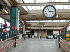 
The Station clock from 'Brief Encounter' at Carnforth Station, May 2005